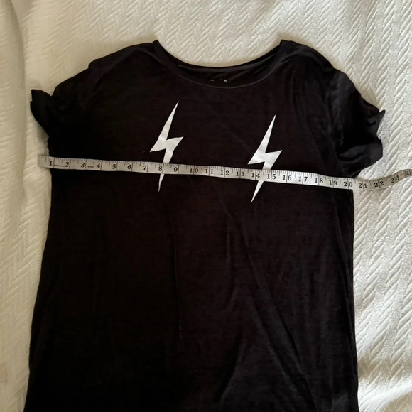 Chaser black double lightening bolt t shirt size medium EDGY FEMININE - Picture 6 of 7